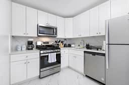 Cozy Family Getaway - NYC & NWK w/free parking