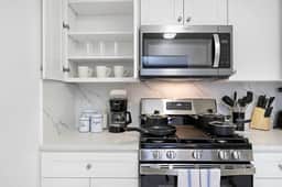 Cozy Family Getaway - NYC & NWK w/free parking
