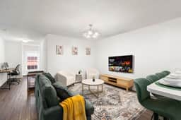 Traveler Haven XL - NYC & NWK w/free parking