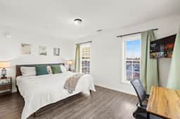 Urban Haven XL - NYC & Newark w/free parking