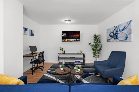 Comfy Cozy retreat - NYC & NWK w/free parking