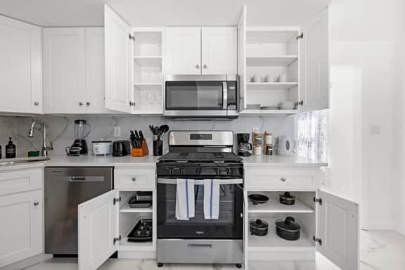 Comfy Cozy retreat - NYC & NWK w/free parking