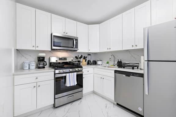 Cozy Family Getaway - NYC & NWK w/free parking