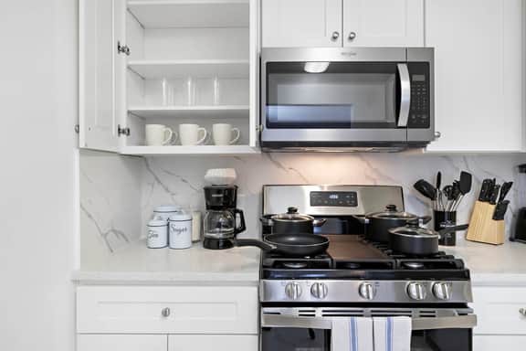 Cozy Family Getaway - NYC & NWK w/free parking