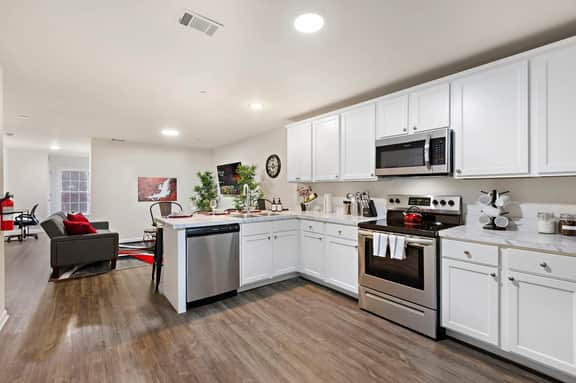 Family & Traveler Haven - NYC & NWK w/free parking