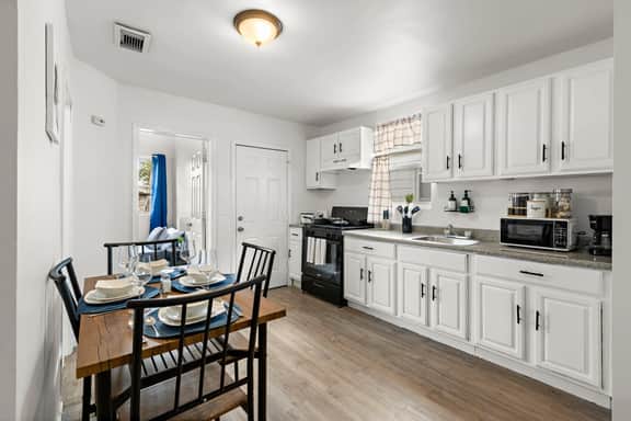 Fun Family getaway - NYC & NWK w/free parking