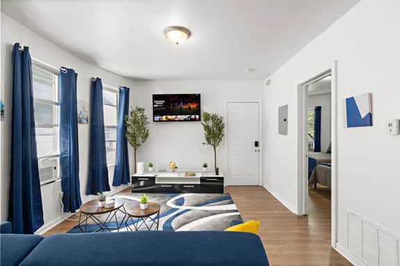 Fun Family getaway - NYC & NWK w/free parking