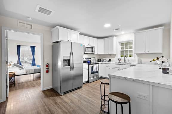 Home Sweet Home - NWK & NYC w/free parking
