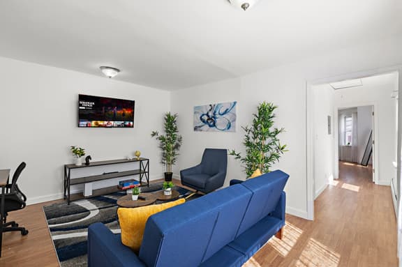 Comfy Cozy retreat - NYC & NWK w/free parking
