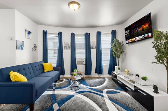 Fun Family getaway - NYC & NWK w/free parking