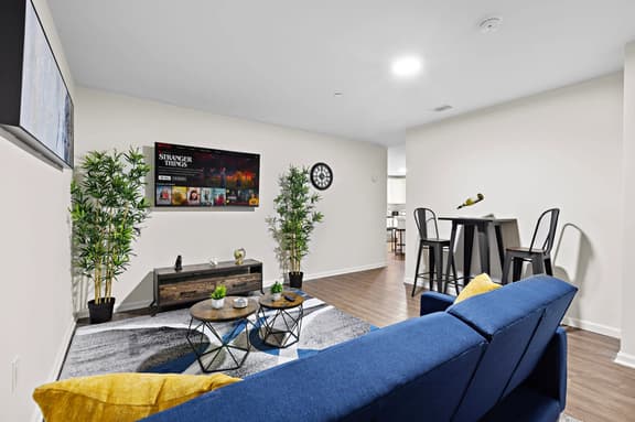Home Sweet Home - NWK & NYC w/free parking